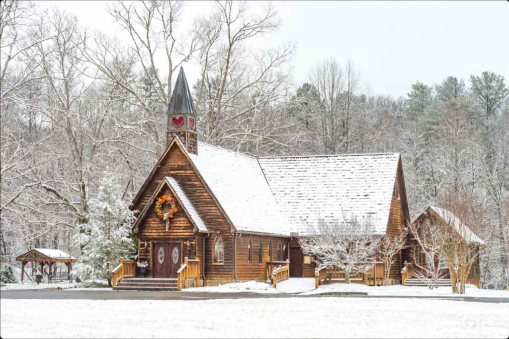 Heartland Wedding Chapel – Cades Cove Gallery